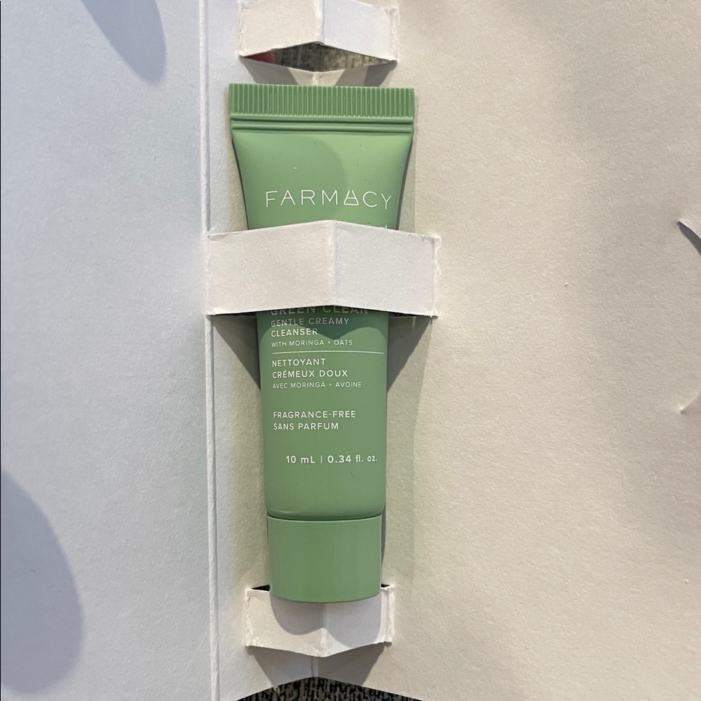 Skincare Set with bag - Picture 3 of 8